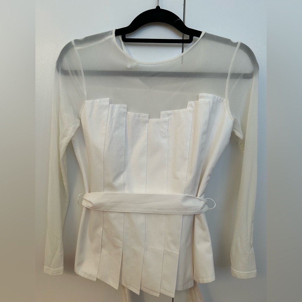 Elegant white top